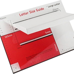 Guía de tamaños de paquetes de cartas de Ro Mail - Acrílico blanco/rojo