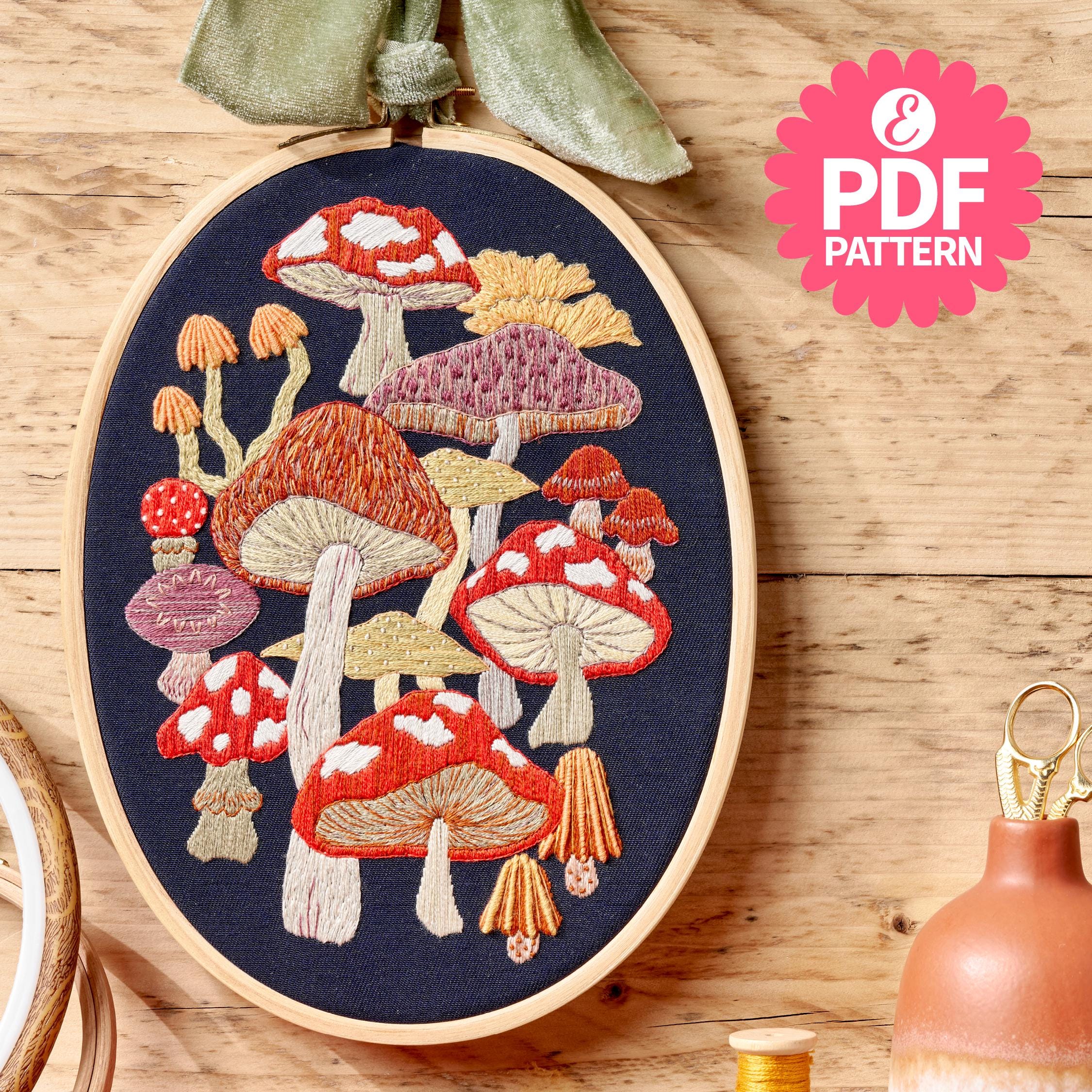 ハンドメイド手刺繍　刺しゅうフレーム　きのこのリース きのこの刺繍枠のPDFパターン：ルーシー・フリーマン作「Love