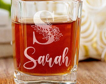 Floral Letter Bridesmaid Gifts Shot Glass - Personalized Bridal Party Bridesmaids Proposal Glasses
