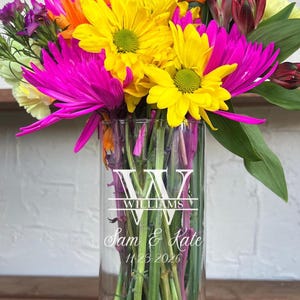 Engraved Glass Flower Vase Wedding, Table Centerpiece for Weddings, Monogrammed Vases Decor & Flower Arrangements