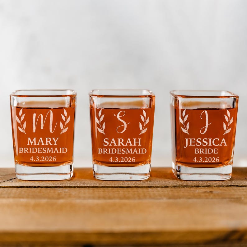 Personalized Bridesmaid Gifts Shot Glasses: Maid of Honor Favor, Matron of Honor Gift, Bridesmaid Proposal immagine 1
