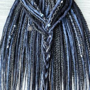 Rastas de ganchillo de doble punta, rastas sintéticas ombré azules y grises, rastas bohemias, rastas azules, conjunto completo de 55 rastas DE