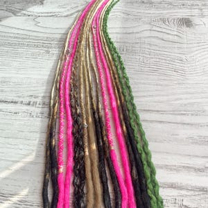 Colorful Boho Clip-In Synthetic Dreads – Festival Hair Extensions – Set of 8 Double-Ended Dreads on 4 Clips