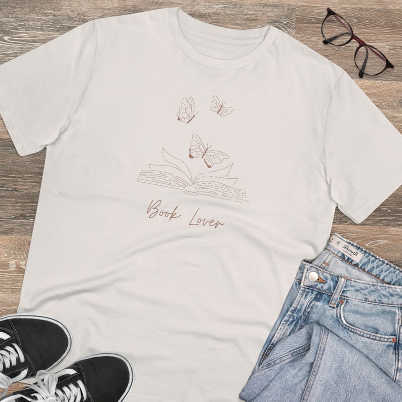Book Lover, a unique custom made organic unisex Tee, cool streetwear for skate, yoga, mindfulness, mindful T-shirt for body and soul. zdjęcie 4
