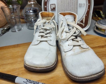 Vintage White Leather Toddler Shoes