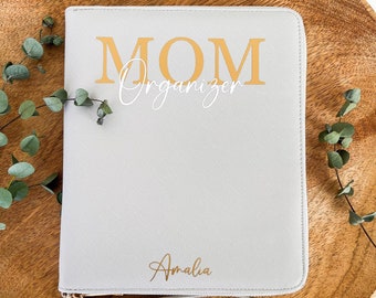 MOM Organizer personalisiert | Mutterpasshülle | U-Heft Hülle | Reiseorganizer | Familienorganizer | Geschenk  Geburt Geburtstag Hochzeit