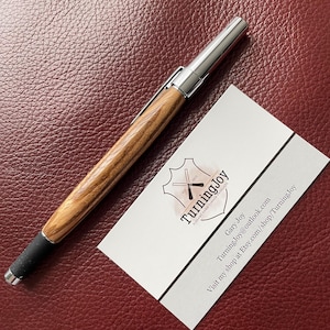 Handgedraaide houten pictogrampen