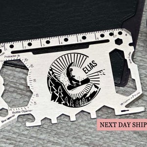Tarjeta multiherramienta personalizada con diseño de ciervo o snowboard, herramienta de bolsillo grabada personalizada, regalo para él, cumpleaños, regalo del día del padre