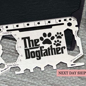 Billetera con tarjeta para herramientas multiusos personalizada de The Dogfather, herramienta multiusos compacta con diseño elegante, diseño de The Dogfather, más de 40 herramientas