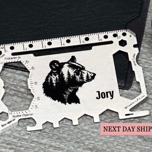 Tarjeta multiherramienta personalizada con grabado de oso, billetera con herramientas de supervivencia personalizada, regalo de campamento para él, regalo de cumpleaños para papá, herramienta de supervivencia compacta