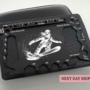 Tarjeta multiherramienta para snowboarder: diseño de snowboard 46 en 1, negra y plateada, herramienta compacta para billetera para entusiastas de los deportes de nieve, regalo para él