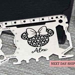 Tarjeta multiherramienta personalizada con lazo en forma de Mickey Mouse, herramienta de billetera grabada personalizada para amantes de Disney, regalo ideal para mujeres, regalo de Navidad