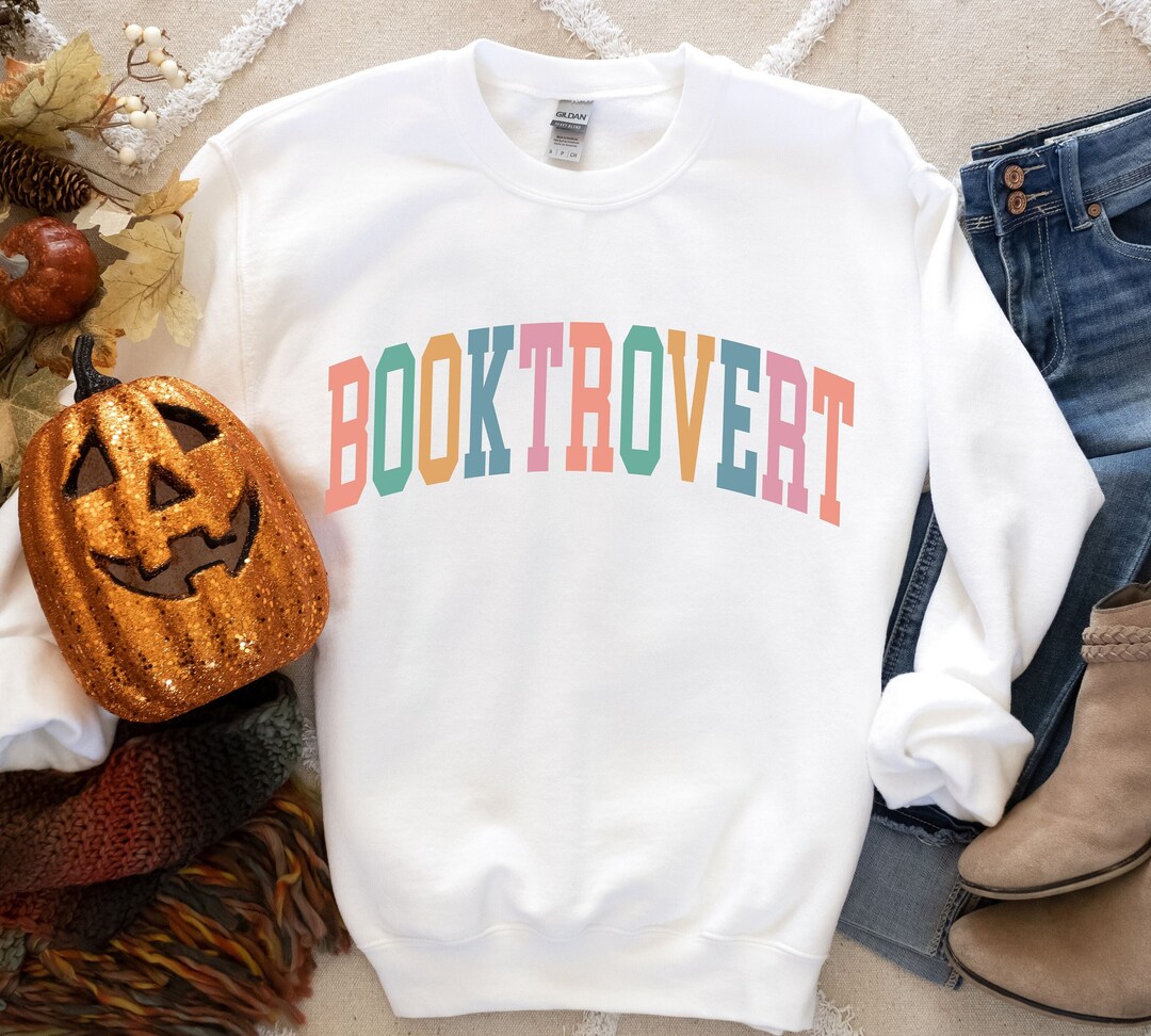 Booktrovert Graphic Sweatshirt