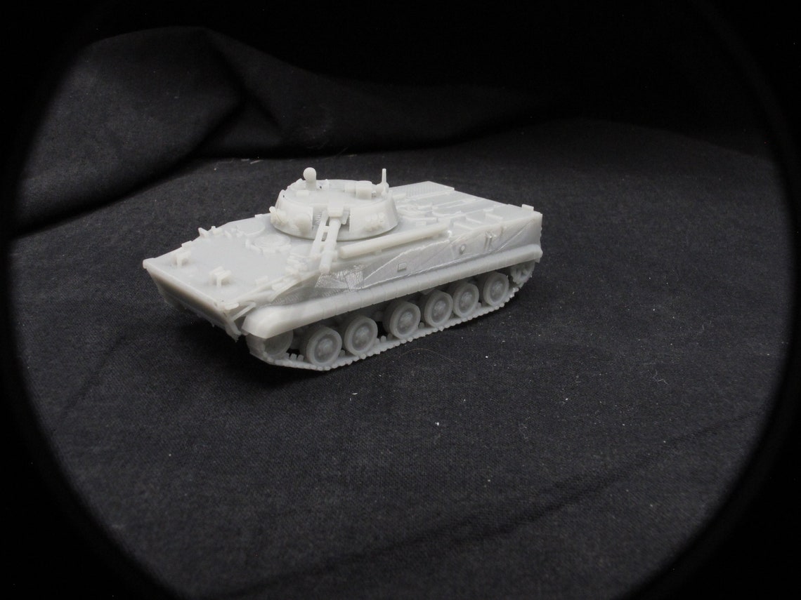 Trumpeter 1/72 Carro Armato Sovietico T-80BV 15mm - Modellino Scala 1/100 Per Wargame Flames Of War / Team Yankee T-80BV Team Yankee Wargame