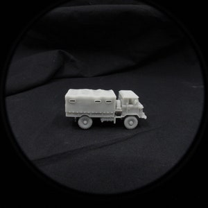 Russian GAZ-66 Cargo Truck Canvas Top 1/100 15mm Flames of War Team Yankee