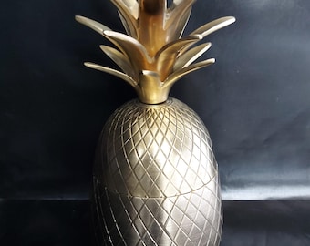 Original Hollywood Regency Style 1960's Large Brass Pineapple Ice Bucket - 24.5cm Tall.