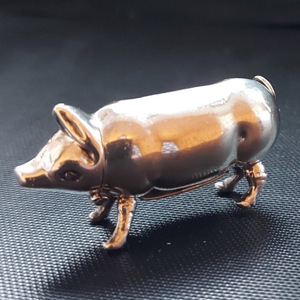 Sterling Silver Novelty Pig Vesta Case.