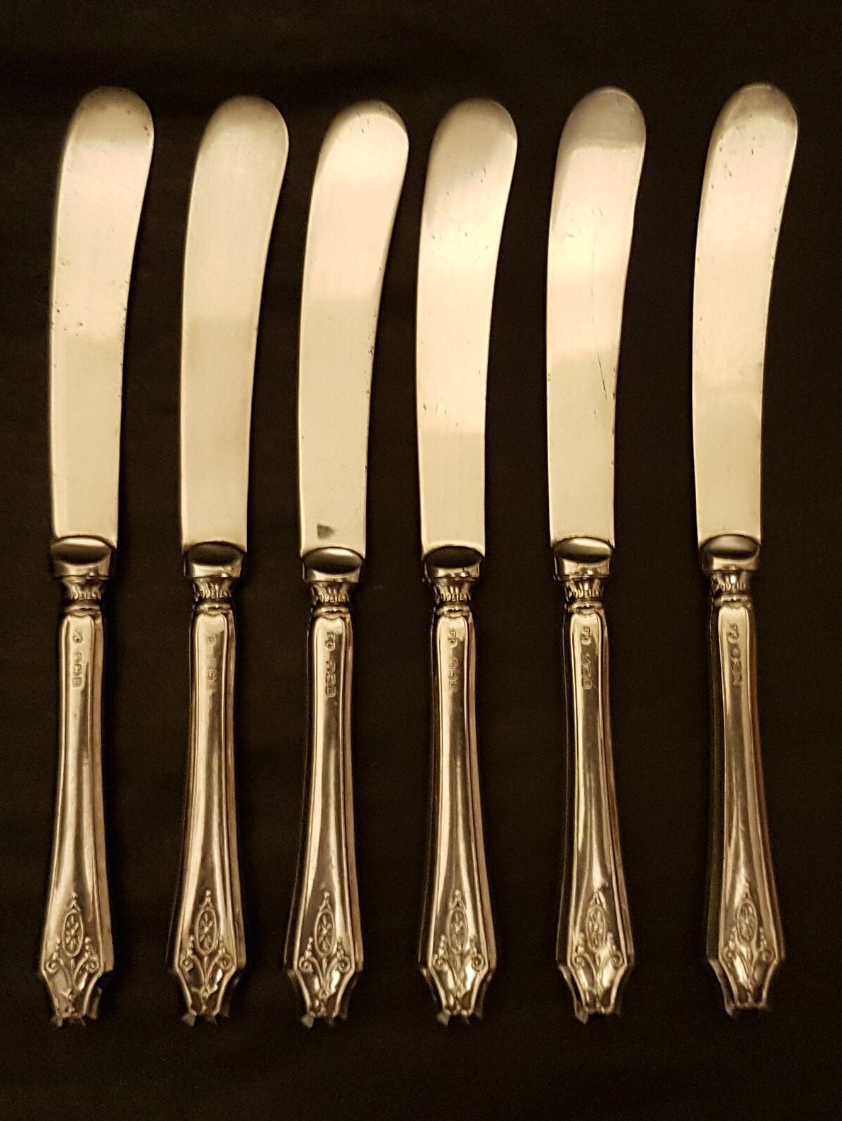 Frank Cobb 1929 Sheffield Hallmarked Sterling Silver Set of Six Silk Lined Boxed Butter