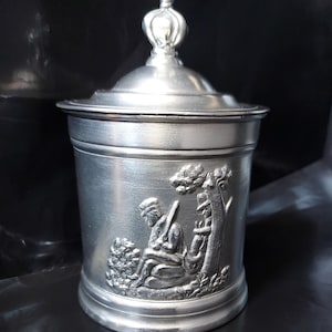 A.E.Williams Teedose/Aufbewahrungskanne aus Zinn - 15 cm hoch.