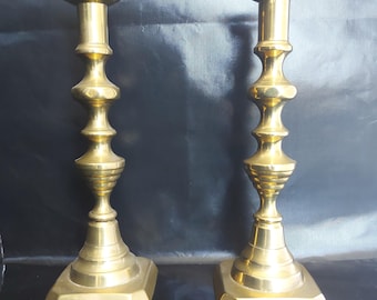 Victorian Pair of Cast Brass Candlesticks with Reverse Beehive & Boss Column - 25cm High