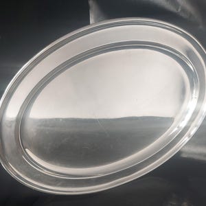 Elkington & Co 8960, Silver Plated Oval Platter, 35.2cm Long - Circa 1920.