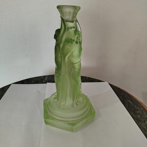 Vintage uranljusstake Walther & Söhne "Tre gracer", 23,5 cm Art Deco grön vaselinglas ljusstake, UV-reaktiv