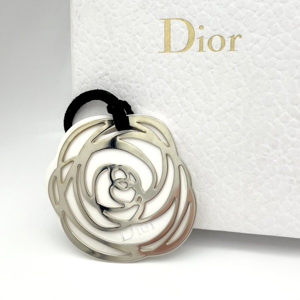 DIOR La rose pendentif argenté et résine blanche - bijou Collier vintage signé cadeau original et élégant dans son étui