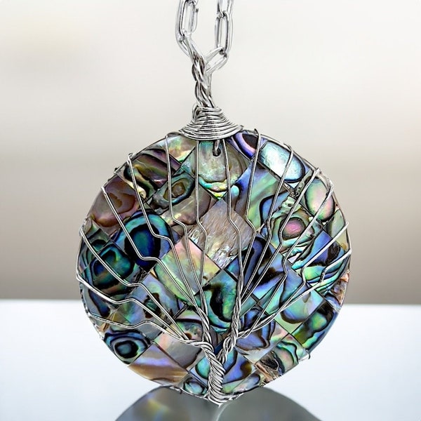 Collier Arbre de vie en ormeaux bleus et fil métallique argenté - Pendentif naturel et symbolique