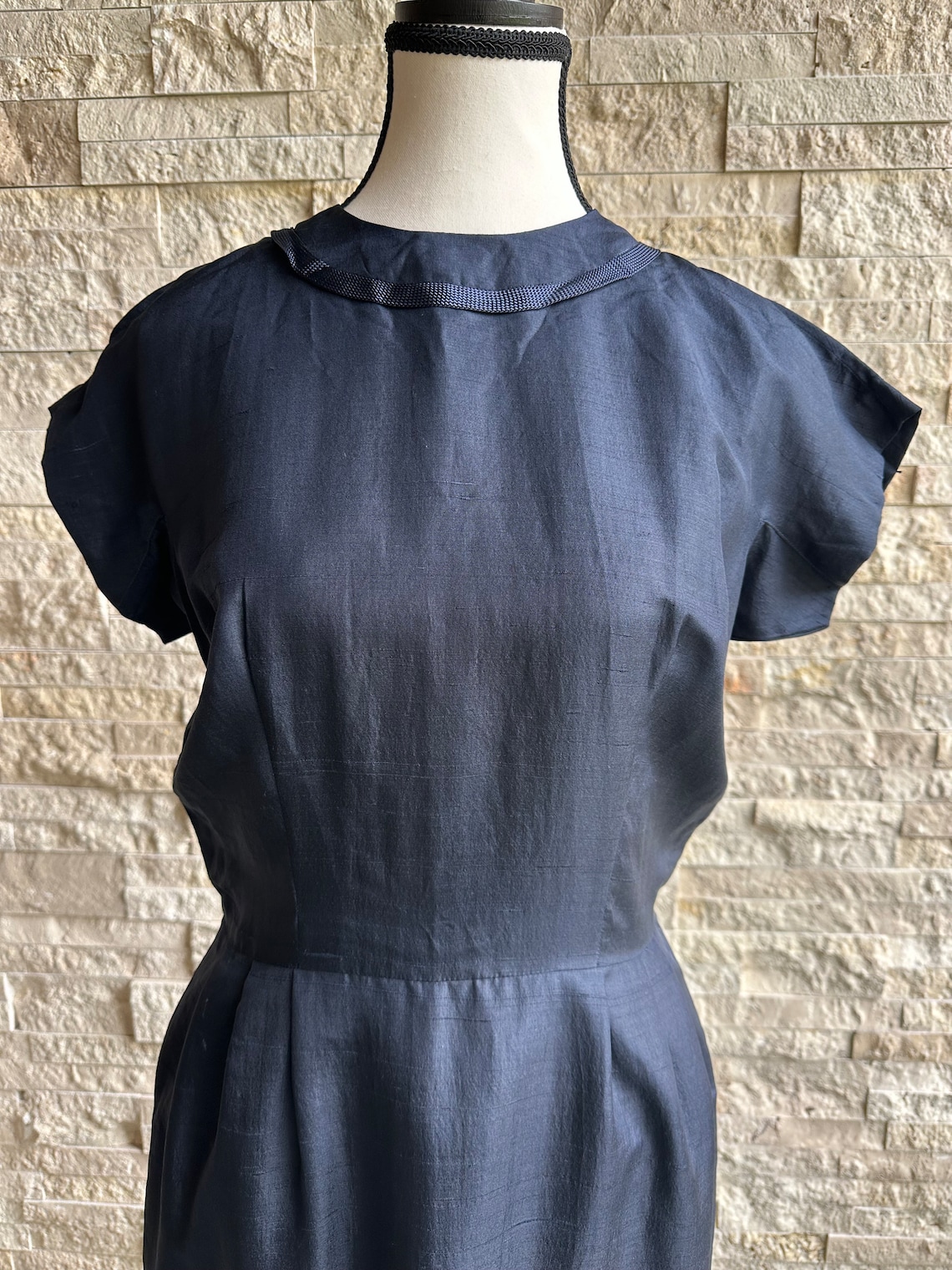 Elegant Navy Blue 1950's Vintage House Dress Knee-length, Cropped ...
