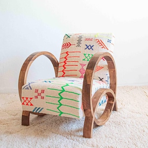 Vintage Lounge Chair, Kilim Rug Armchair, Midcentury Chair, Retro Lounge Chair, Relax Vintage Modern Chair, Reacding Chair, Wooden Sessel
