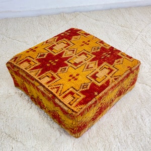 Vintage Moroccan Kilim Pouf, Floor Pouf, Vintage Moroccan Ottoman, BeniOurain Square Pouf,Meditation Cushion,Outdoor Red Kilim Pillow Cover