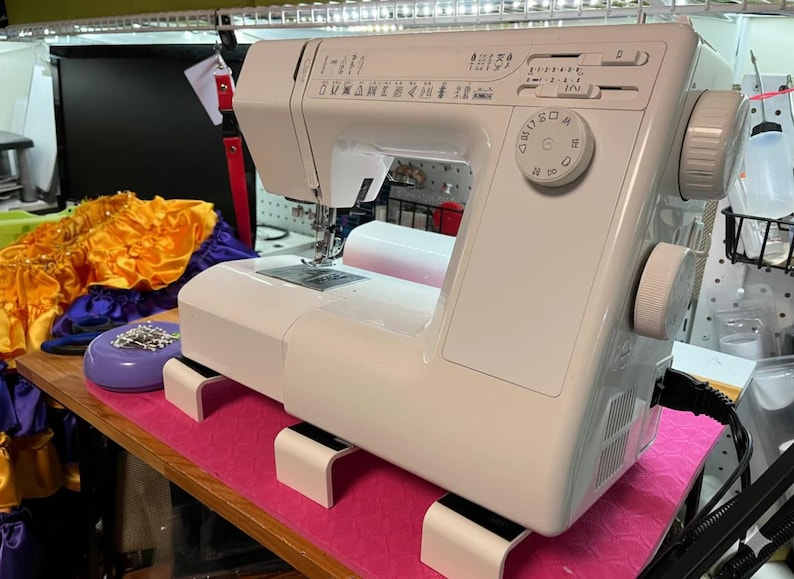 Tilted Ergoinomic Sewing Machine Stand Angled Prop Non-Slip Heavy-Duty 40lbs image 1