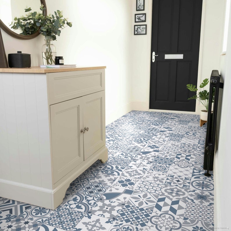 Sheet Vinyl Flooring in Blue and White Patchwork Patterned Tile Design