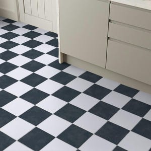 Checkerboard Sheet Vinyl Flooring Lino in Black and White Tile Effect ...
