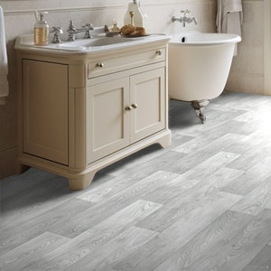 Grey Wood Effect Sheet Vinyl Flooring Lino in Random Plank Pattern for ...