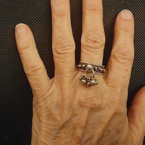 High content Silver Dangling Charm Ring Size 7