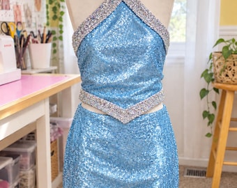 Kids Sparkly Crop Top & Mini Skirt Set – Pop Tour–Inspired Concert and Performance Outfit