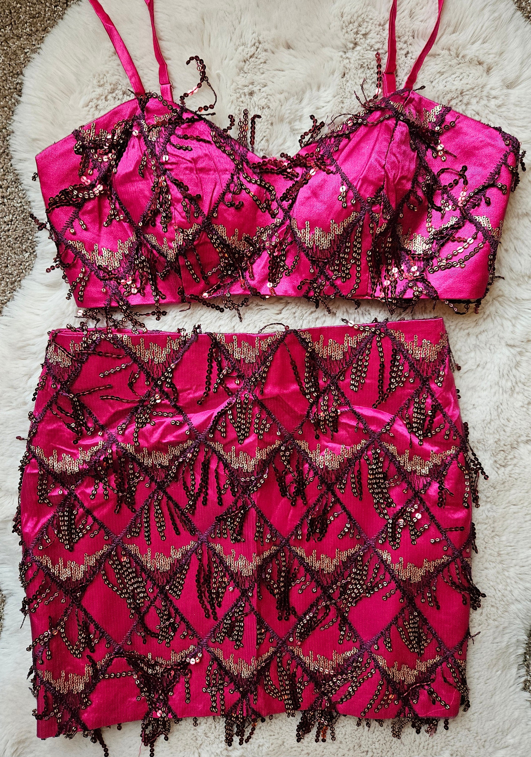 Sparkly Sequin Two Piece Taylor Outfit | Celebrity Inspired