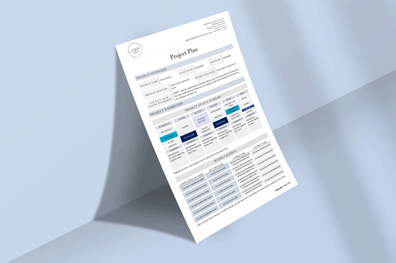 Puede incluir: Una plantilla de plan de proyecto con un esquema de color azul y gris. La plantilla incluye secciones para la descripci&oacute;n general del proyecto, el estado del proyecto, las tareas semanales y un panel de control del proyecto.