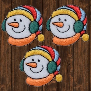 ミニスノーマン刺繍パッチ 3枚パック 1インチ アイロン接着 冬 クリスマス アップリケ ジャケット、バッグ、DIY デコレーションに使えるかわいいホリデー スノーバッジ