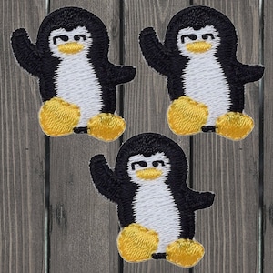 Mini Penguin Iron-On Patch 3-Pack, Waving Bird Applique 7/8&quot;, Cute Collectible Badge for Jackets, Hats, Bags, Paddy&#39;s Patches