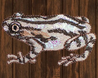 Glänzender, brauner Frosch-Aufnäher, 5,7 cm (2,25 Zoll), zum Aufbügeln, gestreiftes Amphibien-Abzeichen, Applikation für Jacken, Rucksäcke, Hüte, Kleidung, Naturdeko, Geschenk