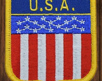 USA Embroidered Patch, Iron On, American Flag Stars and Stripes Applique Badge, Patriotic Gift Patch for Jacket Bag Hat, 2.75" US Pride