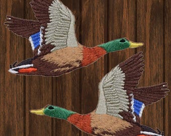 Duck Embroidered Patch, 2-Pack Iron On Mallard Applique, Flying Waterfowl Badge for Jackets, Backpacks, Hats, and DIY Crafts