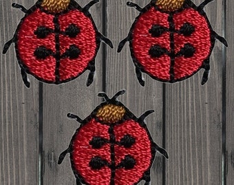 ミニてんとう虫刺繍ワッペン3枚セット、5/8インチアイロン接着式昆虫アップリケ、かわいい虫バッジ、ジャケット、帽子、バッグ用の自然愛好家向けDIYワッペン