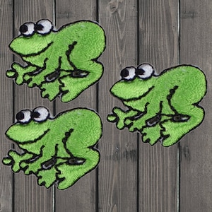 Mini Frog Embroidered Patch, Iron On Amphibian Applique 1” (3-Pack), Cute Animal Badge for Jackets, Backpacks, Hats, and DIY Crafts