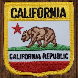 California State Embroidered Patch, 2.75&quot; Iron On CA Republic Badge with Grizzly Bear for Jackets, Backpacks, Travel Decor, West Coast Gift