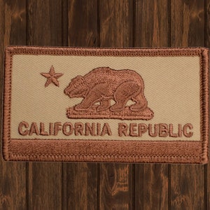 California State Iron On Patch 3.25&quot;, Grizzly Bear CA Republic Flag Badge Applique for Jackets, Bags, Collectible, High-Quality Design