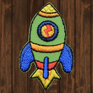 Rocket Embroidered Patch, Iron-On Space Shuttle Applique, Astronaut Spaceship Badge for Jackets, Backpacks and DIY Crafts