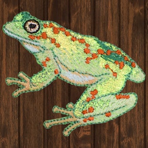 Shiny Spotted Frog Embroidered Patch, 2&quot; Iron On Amphibian Applique Badge for Jackets, Backpacks, Hats, Collectible Nature Patch